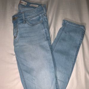 Hollister low rise super skinny 0S
